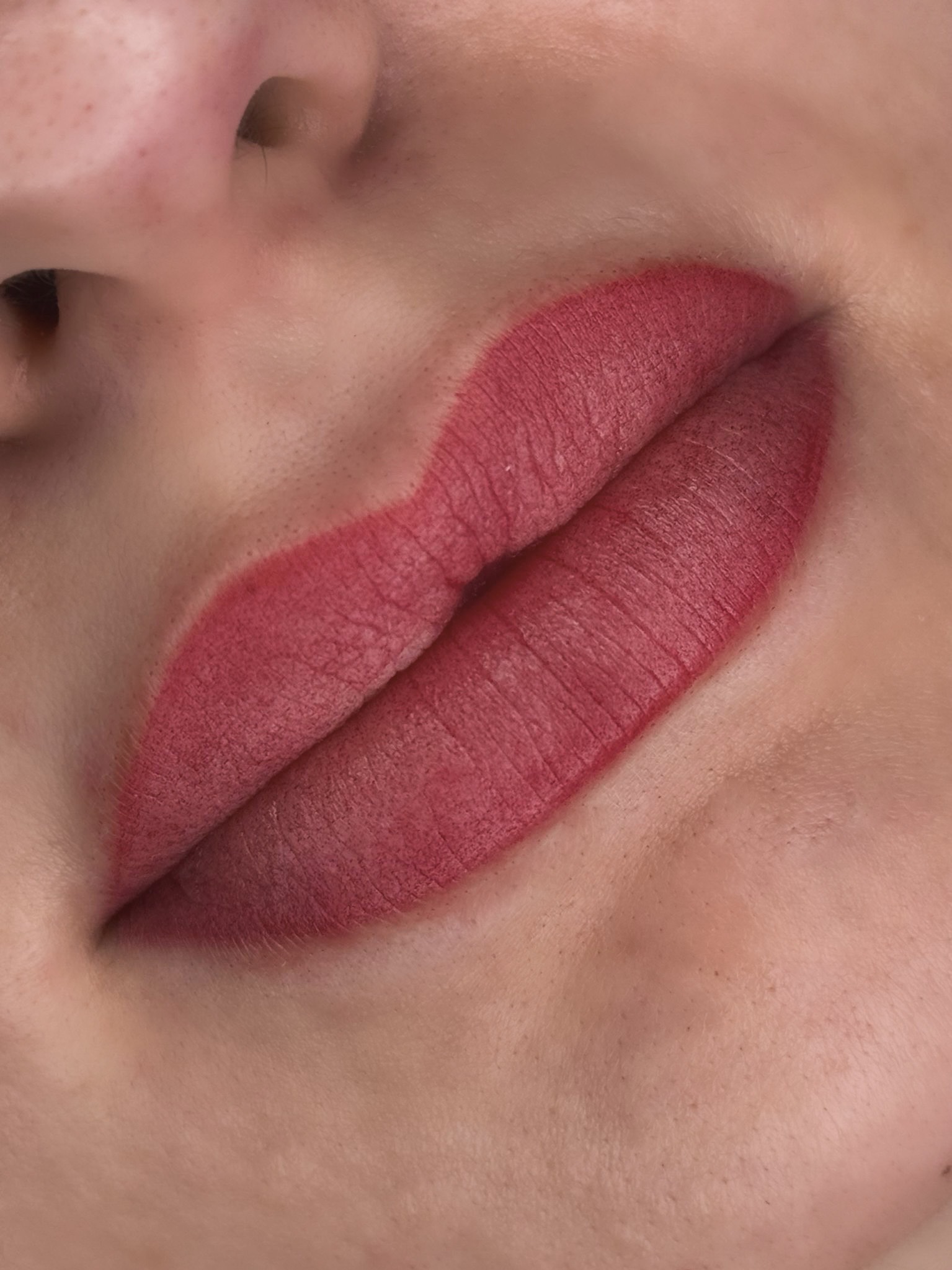 Trajna šminka usana