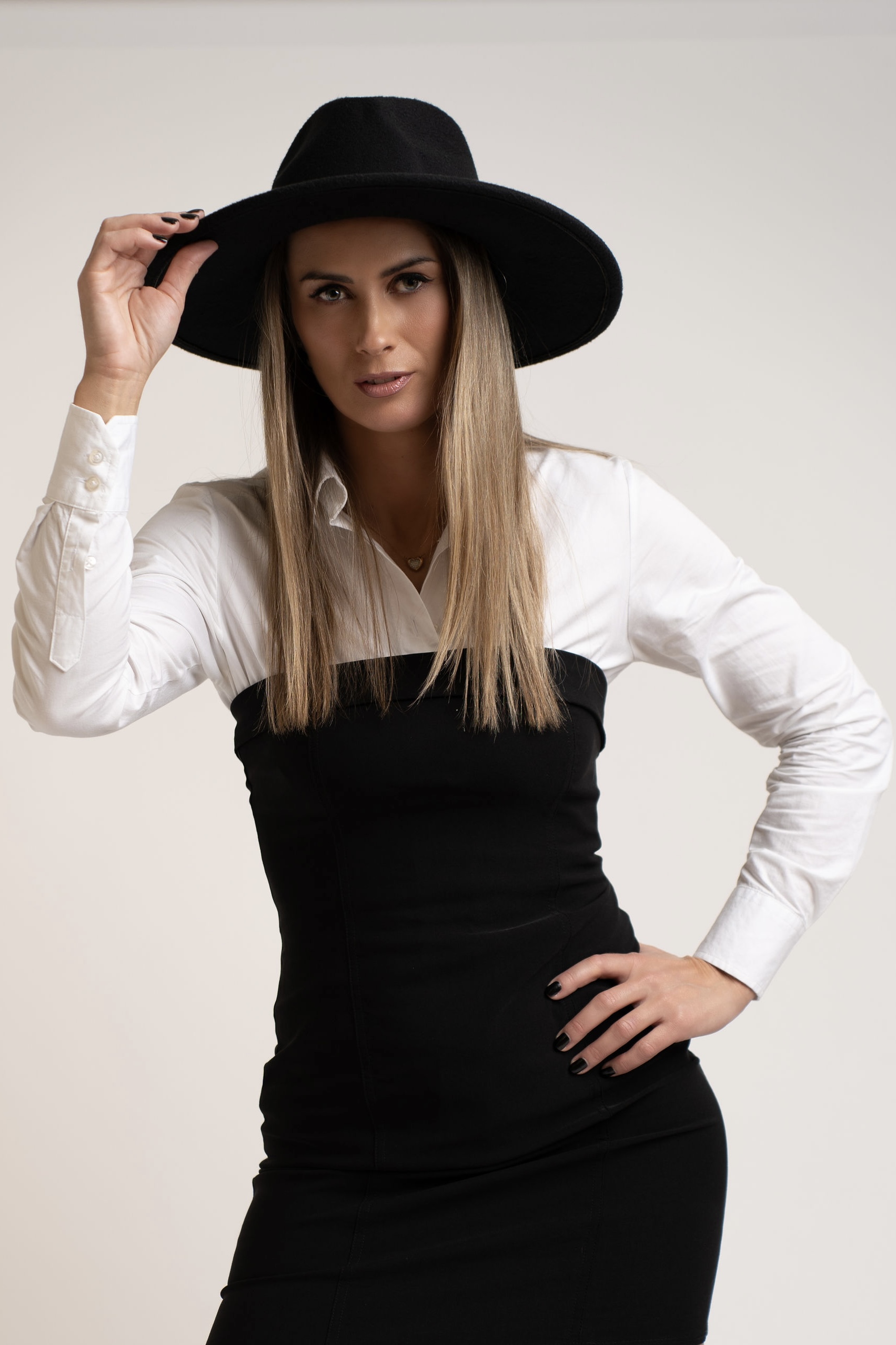 M.R. Beauty galerija